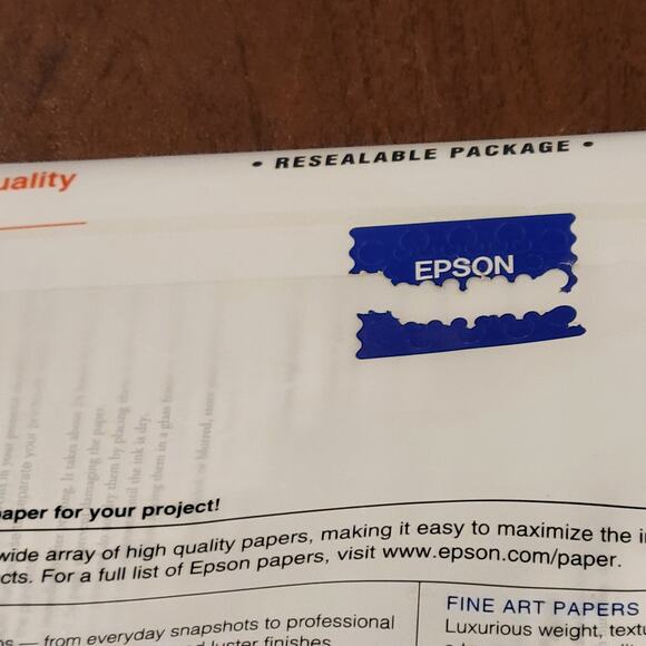 Epson 8.5 x 11" Glossy Photo Paper (S041124) Open package - Picture 9 of 9